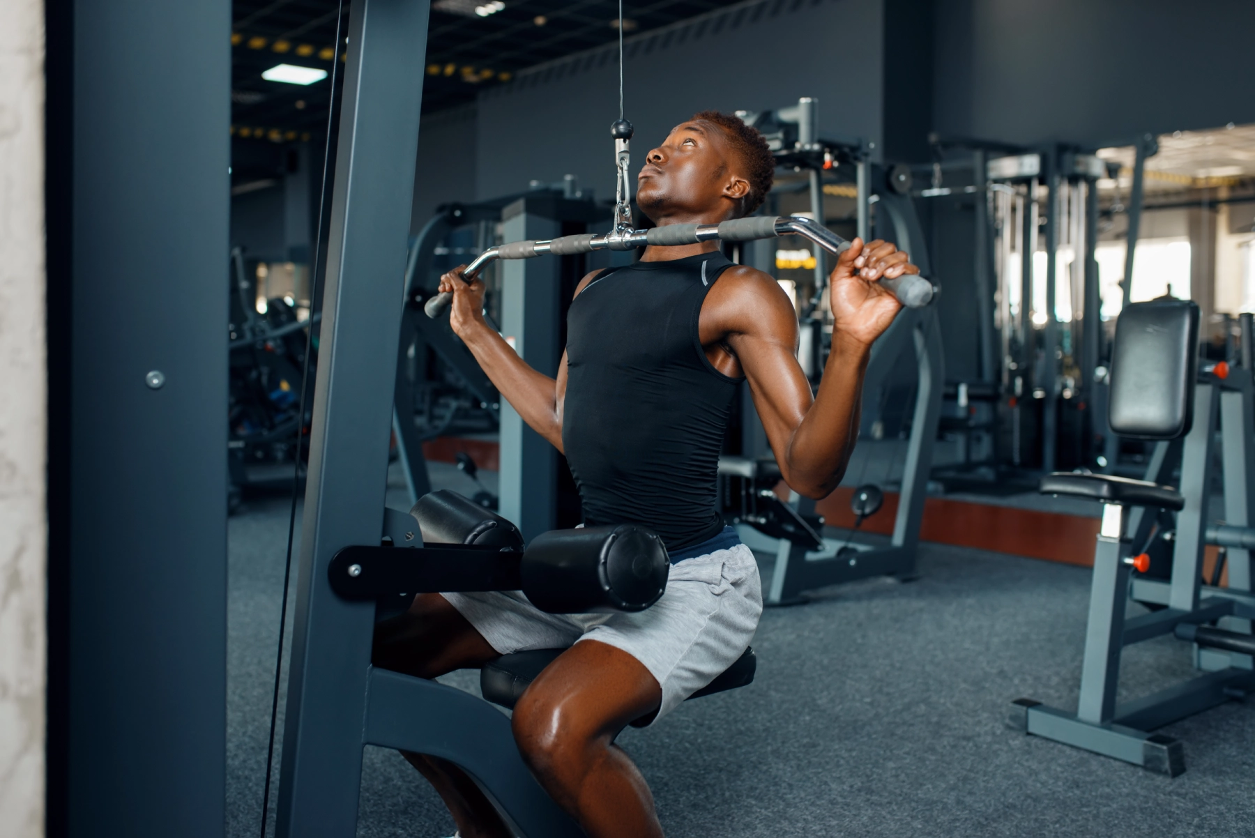man struggling in a las vegas gym